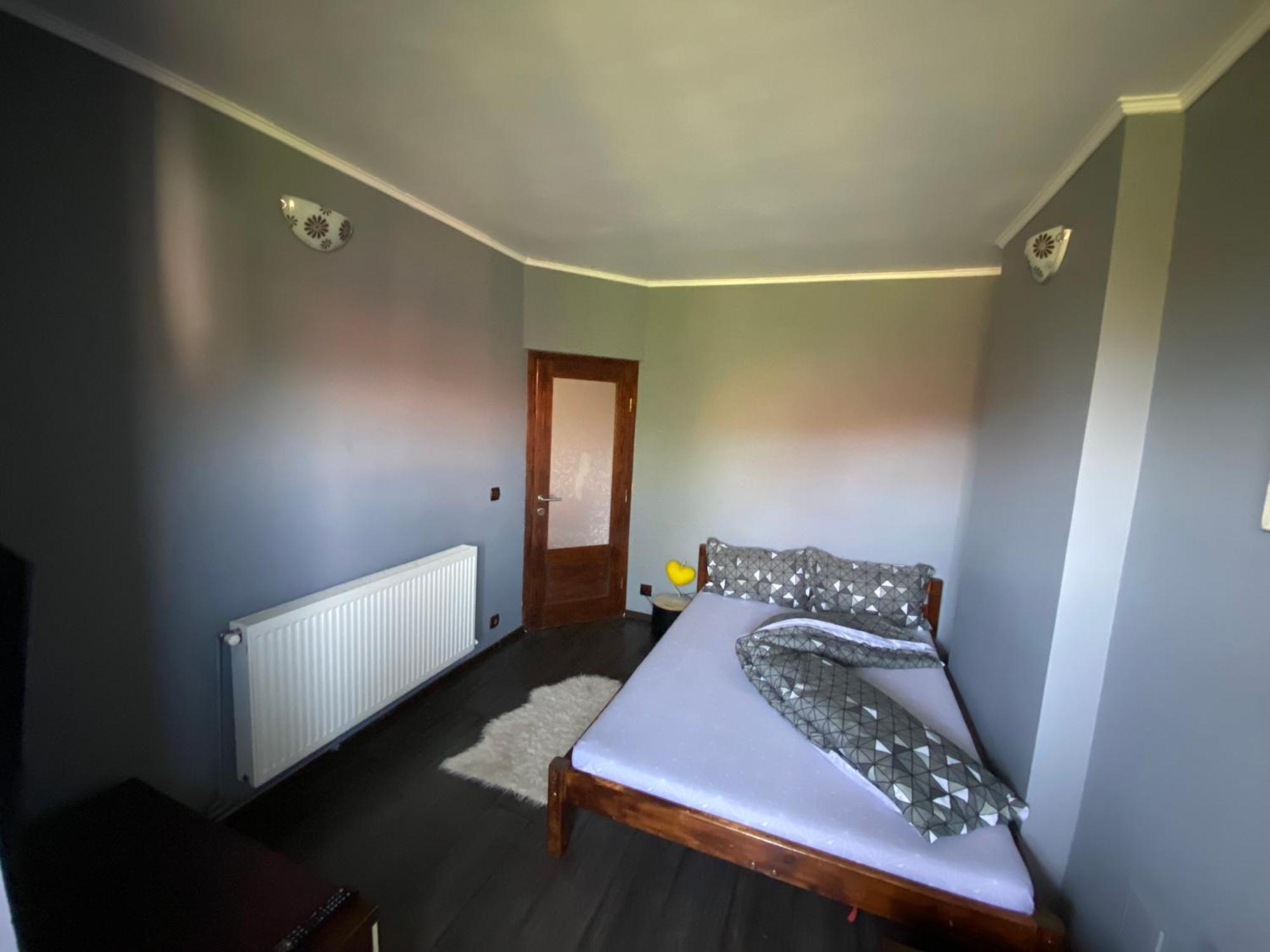 Comfort Home Apartment 2 Petroşani Εξωτερικό φωτογραφία